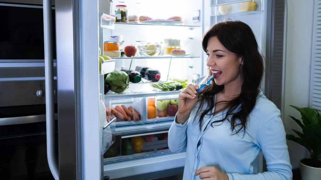 Gece Yeme Sendromu ve Çözüm Yolları: Geceleri Acıkmak Nasıl Önlenir?
